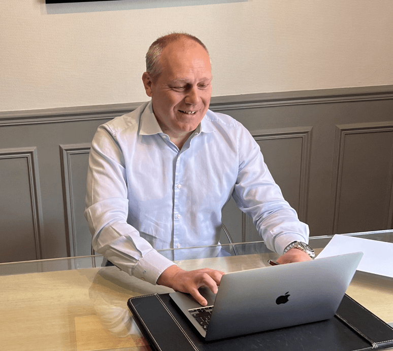 Laurent DOR - Gérant de crédits et conseils